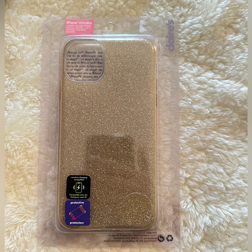 🆕 Claire’s IPhone 11 Pro Max case 📱
